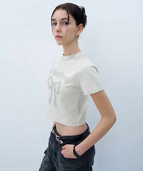 NCOVER(エヌカバー)の「ネバー ブレイク クロップ 半袖Tシャツ ベージュ(Tシャツ/カットソー・レディース・その他・FREE)」の1枚目の写真