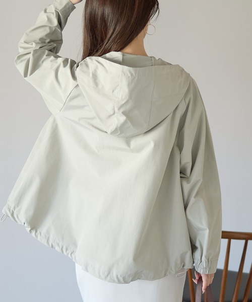 PREFERIR(プレフェリール)の「【大人きれいめ】撥水加工 スプリングパーカー(マウンテンパーカー・レディース・ブラック/ネイビー/キャメル/ライトグリーン・FREE)」の12枚目の写真