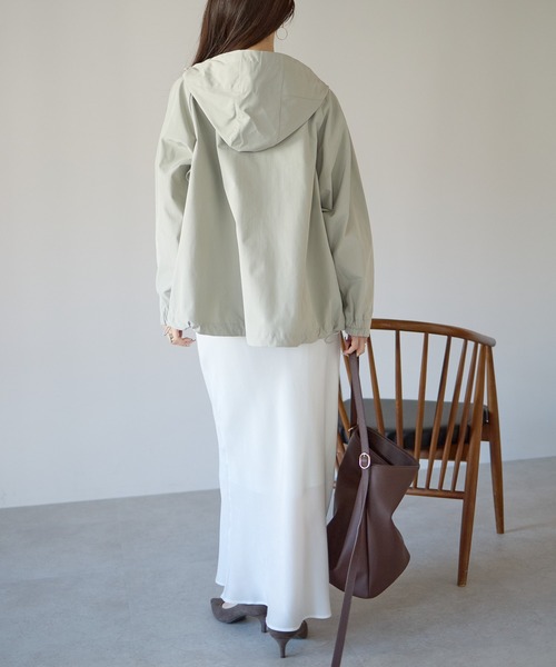 PREFERIR(プレフェリール)の「【大人きれいめ】撥水加工 スプリングパーカー(マウンテンパーカー・レディース・ブラック/ネイビー/キャメル/ライトグリーン・FREE)」の18枚目の写真