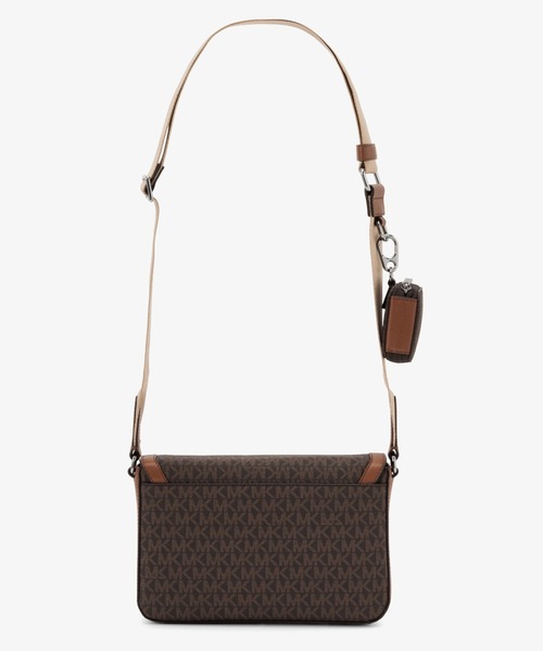 MICHAEL KORS(マイケルコース)の「HUDSON フラップ クロスボディ ウィズ ポーチ ミニ - MKシグネチャー(ショルダーバッグ・メンズ・ブラウン系その他・FREE)」の4枚目の写真