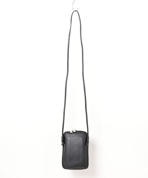 INGEBORG(インゲボルグ)の「レザースマホショルダー(ショルダーバッグ・レディース・ブルー/シルバー/レッド/アイボリー/ブラック・FREE)」の6枚目の写真