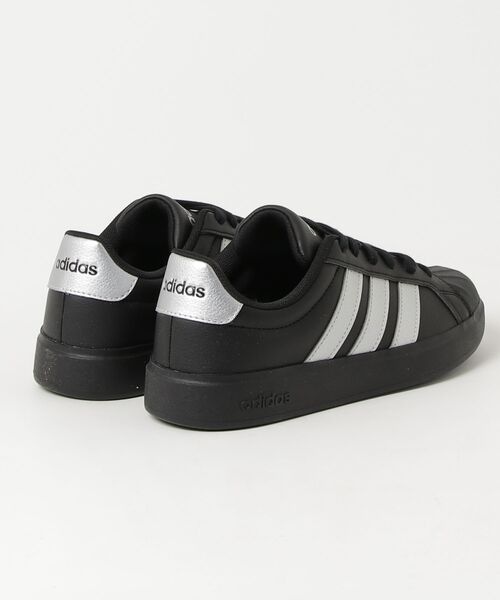 adidas(アディダス)の「アディダス adidas ストリートトーク(スニーカー・レディース・ブラック×シルバー・23.0cm/23.5cm/24.0cm/24.5cm/25.0cm)」の2枚目の写真