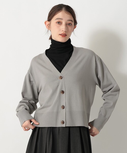 Afternoon Tea（アフタヌーンティー）の「トリプルケアVネックカーディガン（カーディガン/ボレロ・レディース・ネイビー/ライトグレー/グリーン・MEDIUM）」の2枚目の写真