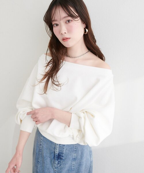 natural couture（ナチュラルクチュール）の「オフショルスウェットプルオーバー（スウェット・レディース・グレー/ピンク/イエロー/オフホワイト/ブラック・FREE）」の15枚目の写真