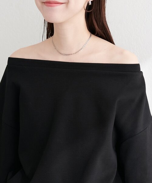 natural couture(ナチュラルクチュール)の「オフショルスウェットプルオーバー(スウェット・レディース・グレー/ピンク/イエロー/オフホワイト/ブラック・FREE)」の9枚目の写真
