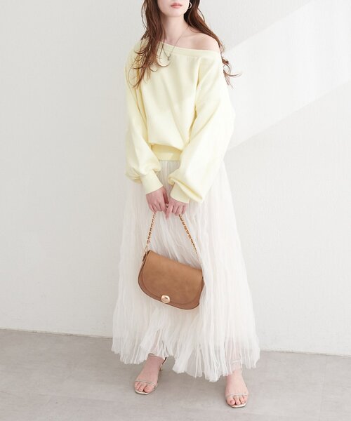 natural couture（ナチュラルクチュール）の「オフショルスウェットプルオーバー（スウェット・レディース・グレー/ピンク/イエロー/オフホワイト/ブラック・FREE）」の6枚目の写真