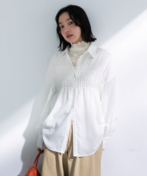 Green　Parks（グリーンパークス）の「脇シャーリングシャツ（シャツ/ブラウス・レディース・ホワイト系その他2/ブルー系その他6/ホワイト系その他6・FREE）」の4枚目の写真