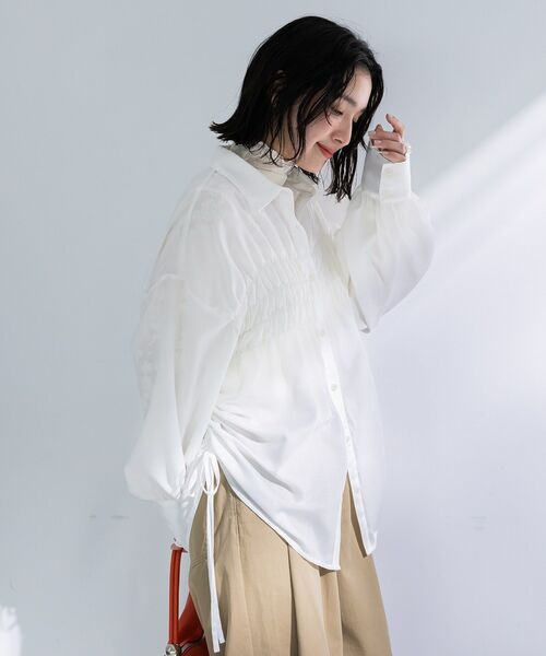 Green　Parks（グリーンパークス）の「脇シャーリングシャツ（シャツ/ブラウス・レディース・ホワイト系その他2/ブルー系その他6/ホワイト系その他6・FREE）」の6枚目の写真