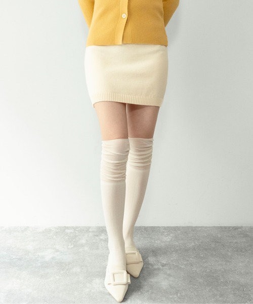 on:nue（オンニュ）の「【on:nue】[着用動画あり！] ニットミニ丈タイトスカート /2026 SS COLLECTION（スカート・レディース・バーガンディー/ブラック/アイボリー/グレー・FREE）」の5枚目の写真