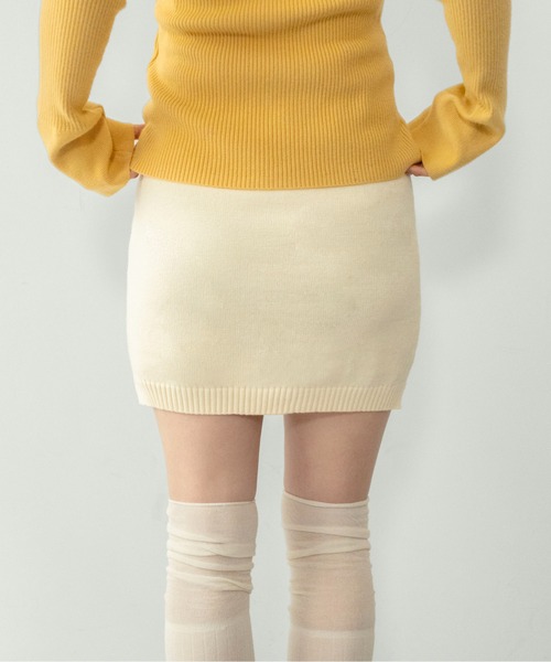 on:nue（オンニュ）の「【on:nue】[着用動画あり！] ニットミニ丈タイトスカート /2026 SS COLLECTION（スカート・レディース・バーガンディー/ブラック/アイボリー/グレー・FREE）」の11枚目の写真