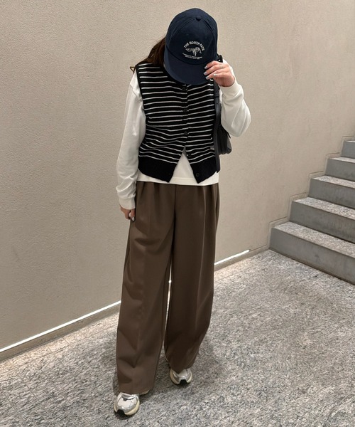 HEILIS(ヘイリス)の「《Chel select》ストーンSTボタンベスト / ブラック ブラウン ボーダー コンパクト カジュアル ノームコア ワンポイント プレート付き カレッジ スクール フレンチ シティガール ニット ベスト 韓国 春服 夏服 秋服 冬服(ベスト・レディース・ブラウン/ブラック・FREE)」の7枚目の写真