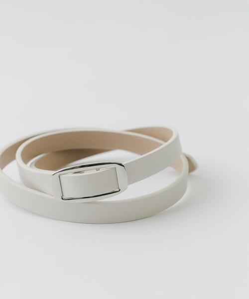 SMELLY（スメリー）の「スクエアバックルナローベルト（ベルト・レディース・ブラック/アイボリー・-）」の3枚目の写真