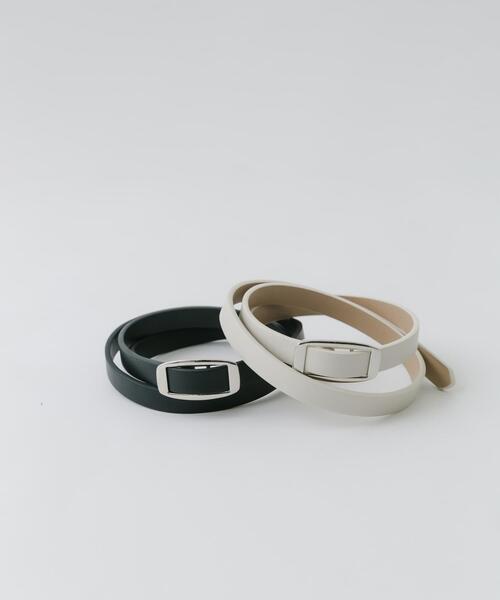 SMELLY（スメリー）の「スクエアバックルナローベルト（ベルト・レディース・ブラック/アイボリー・-）」の6枚目の写真