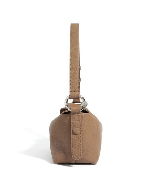 NiiNa(ニーナ)の「【 NiiNa / ニーナ 】高品質レザースクエアシルエットショルダーバッグ(長さ調整可能)(ショルダーバッグ・レディース・ホワイト/ブラウン/ダークブラウン/ブラック・FREE)」の12枚目の写真