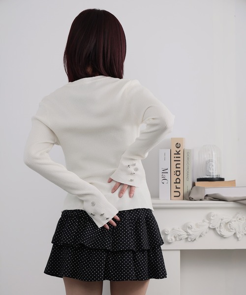 Ulysses(ユリシス)の「メニーボタンデザインリブニットカーディガン(カーディガン/ボレロ・レディース・ホワイト/ブラック・F)」の18枚目の写真