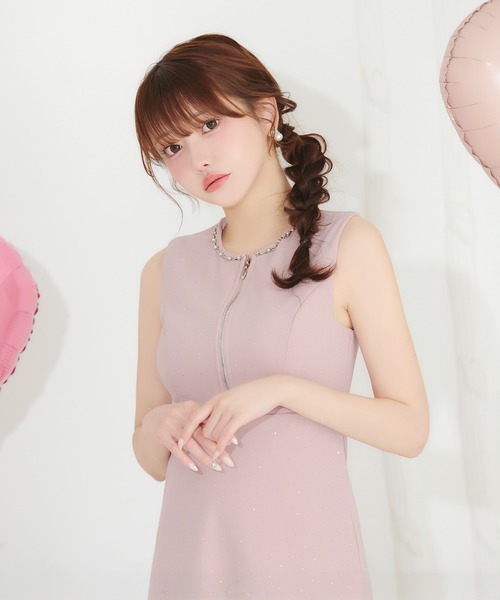 DAZZY(デイジー)の「輝くビジューストーン×フリルAラインSEXY胸元ジップノースリーブミニ丈キャバドレス(ワンピース・レディース・ピンクベージュ/ブラック・L/M/S)」の22枚目の写真