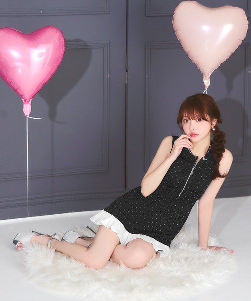 DAZZY(デイジー)の「輝くビジューストーン×フリルAラインSEXY胸元ジップノースリーブミニ丈キャバドレス(ワンピース・レディース・ピンクベージュ/ブラック・L/M/S)」の4枚目の写真