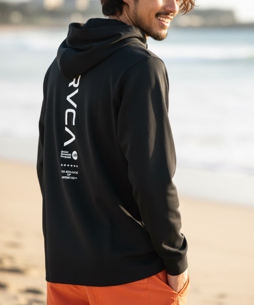 RVCA(ルーカ)の「RVCA メンズ STRAIGHT WAY SFHD 長袖サーフTシャツ 【2026年春夏モデル】/ルーカ吸水速乾UPF50+4WAYストレッチサーフT(ラッシュガード・水着)(Tシャツ/カットソー・メンズ・ダークブルー/ホワイト/グレー/ブラック・X-LARGE/LARGE/SMALL/MEDIUM)」の3枚目の写真