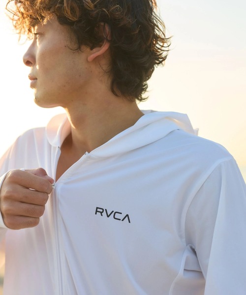 RVCA(ルーカ)の「RVCA メンズ STRAIGHT WAY SFHD 長袖サーフTシャツ 【2026年春夏モデル】/ルーカ吸水速乾UPF50+4WAYストレッチサーフT(ラッシュガード・水着)(Tシャツ/カットソー・メンズ・ダークブルー/ホワイト/グレー/ブラック・X-LARGE/LARGE/SMALL/MEDIUM)」の8枚目の写真