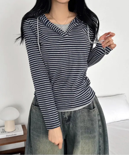 VIVID LADY(ビビッドレディー)の「レイヤード風 ボーダーフーディーTシャツ(Tシャツ/カットソー・レディース・ブラック/アイボリー/ネイビー・FREE)」の13枚目の写真
