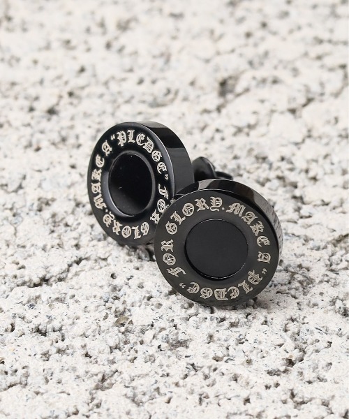 Pledge(プレッジ)の「【Pledge(プレッジ)】オニキスピアス(ペア)(ピアス(両耳用)・メンズ・ゴールド/ブラック/シルバー・FREE)」の2枚目の写真