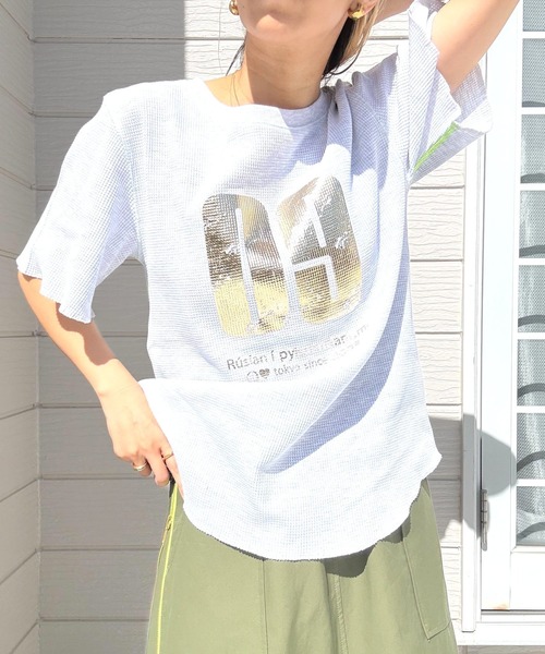 Q（キュー）の「ワッフル半袖Tシャツ（Tシャツ/カットソー・レディース・ピンク/ライトグレー・MEDIUM）」の3枚目の写真