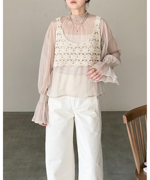 She's Closet(シーズクローゼット)の「ショート丈 深Uネック かぎ編み ビスチェ クロシェベスト(ベスト・レディース・ブラック/アイボリー・FREE)」の22枚目の写真