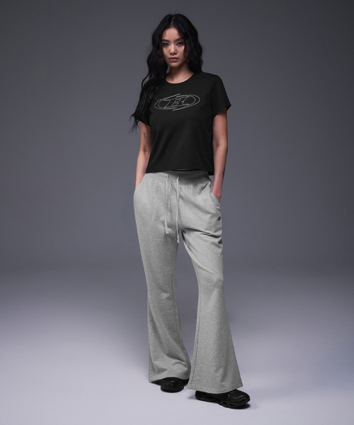 BORN TO WIN（ボーントゥウィン）の「W STITCH LOGO REGULAR FIT T-SHIRTS [BLACK]（Tシャツ/カットソー・レディース・その他・1/2/3）」の3枚目の写真