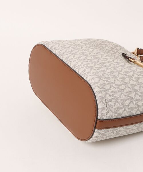 MICHAEL KORS（マイケルコース）の「CARSON SM CONV BKT XBODY Crossbody（ショルダーバッグ・レディース・ホワイト系・FREE）」の4枚目の写真