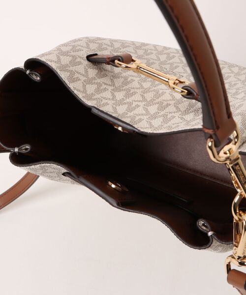 MICHAEL KORS（マイケルコース）の「CARSON SM CONV BKT XBODY Crossbody（ショルダーバッグ・レディース・ホワイト系・FREE）」の5枚目の写真