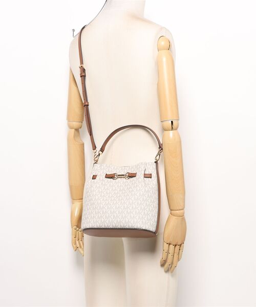MICHAEL KORS（マイケルコース）の「CARSON SM CONV BKT XBODY Crossbody（ショルダーバッグ・レディース・ホワイト系・FREE）」の2枚目の写真