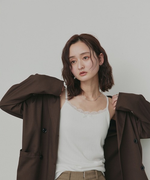 ad thie(アドティエ)の「カップ付きリボンデザイン キャミソール(キャミソール・レディース・ブラック/オフホワイト/イエロー・FREE)」の9枚目の写真