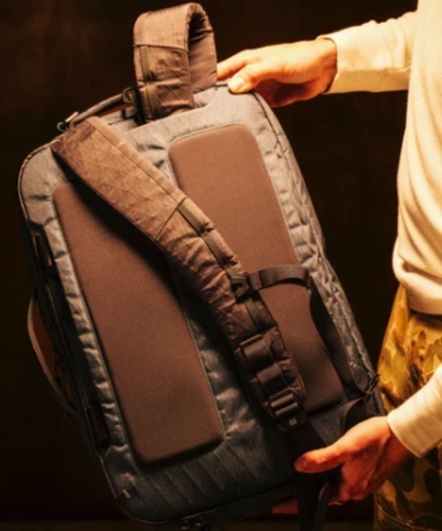TOPO DESIGNS(トポデザインズ)の「高機能3WAYバッグ【TOPO DESIGNS】GLOBAL PRO 3-WAY BRIEFCASE(バックパック/リュック・メンズ・ブラック・ONE SIZE)」の14枚目の写真