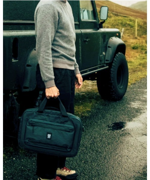 TOPO DESIGNS(トポデザインズ)の「高機能3WAYバッグ【TOPO DESIGNS】GLOBAL PRO 3-WAY BRIEFCASE(バックパック/リュック・メンズ・ブラック・ONE SIZE)」の16枚目の写真