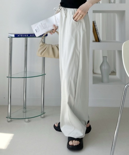 Ada.（エイダ）の「切り替えデザイン ワイドカーブナイロンパンツ（その他パンツ・レディース・ネイビー/ブラック/ライトベージュ・FREE）」の22枚目の写真