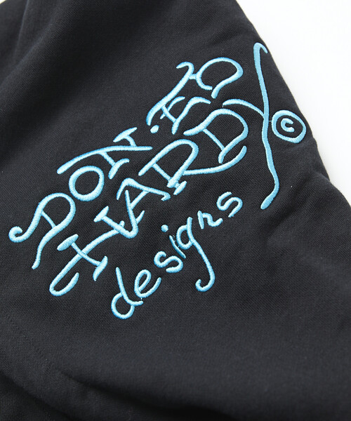 FREAK'S STORE(フリークスストア)の「限定展開 Ed Hardy/エドハーディ ED HARDY ROSE R- STONE HOODIE(パーカー・メンズ・ブラック・MEDIUM/X-LARGE/LARGE)」の4枚目の写真