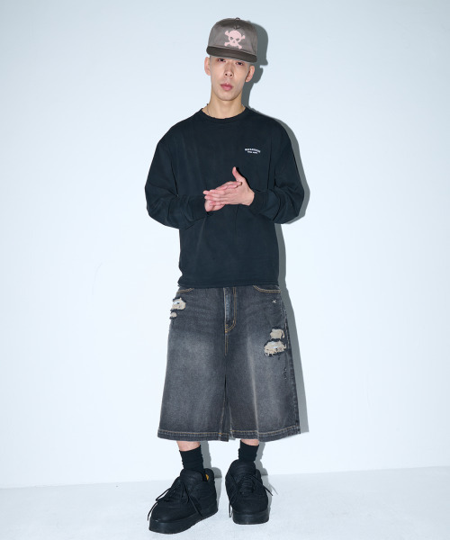WKNDRS（ウィーキャンドース）の「[KOIN SEOUL] DAMAGED SKULL DENIM SHORTS (BLACK)（その他パンツ・レディース・その他・MEDIUM/LARGE/X-LARGE）」の13枚目の写真