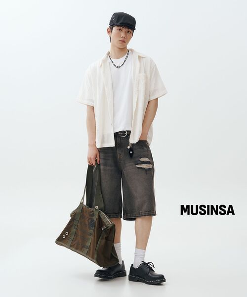 WKNDRS（ウィーキャンドース）の「[KOIN SEOUL] DAMAGED SKULL DENIM SHORTS (BLACK)（その他パンツ・レディース・その他・MEDIUM/LARGE/X-LARGE）」の3枚目の写真