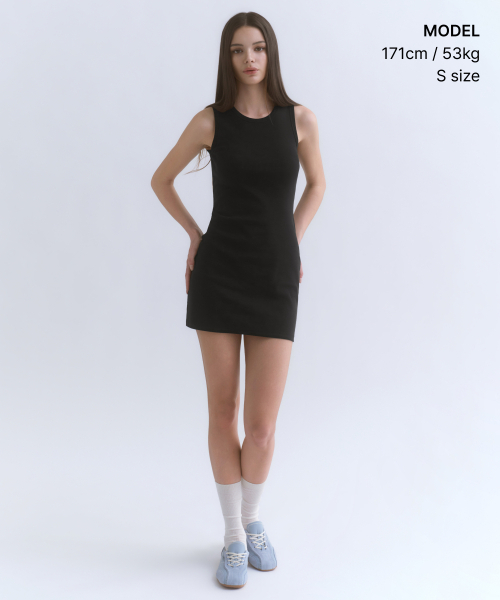 MUSINSA STANDARD WOMAN（ムシンサスタンダードウーマン）の「ウィメンズタンクドレス[ブラック]（ワンピース・レディース・その他・SMALL/MEDIUM/LARGE/X-SMALL）」の2枚目の写真
