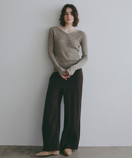 ETRE TOKYO（エトレトウキョウ）の「リネンヘルシーニットプルオーバー（ニット/セーター・レディース・ブラック/グレイッシュベージュ/ホワイト・FREE）」の4枚目の写真