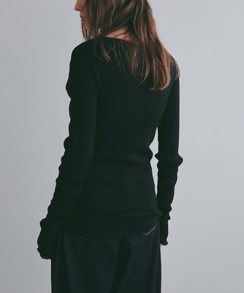 ETRE TOKYO（エトレトウキョウ）の「リネンヘルシーニットプルオーバー（ニット/セーター・レディース・ブラック/グレイッシュベージュ/ホワイト・FREE）」の12枚目の写真