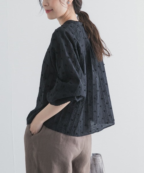 URBAN RESEARCH DOORS（アーバンリサーチドアーズ）の「カットドビーブラウス（シャツ/ブラウス・レディース・オフホワイト/ブラック・FREE）」の19枚目の写真