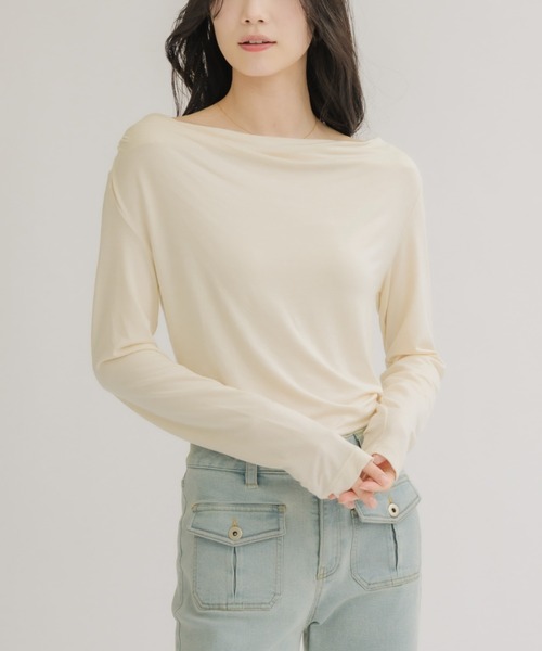 NEUNA(ヌナ)の「【とりこになるモチモチな肌触り◎】とろみワンショルドレープトップス(Tシャツ/カットソー・レディース・ブラック/アイボリー・FREE)」の14枚目の写真