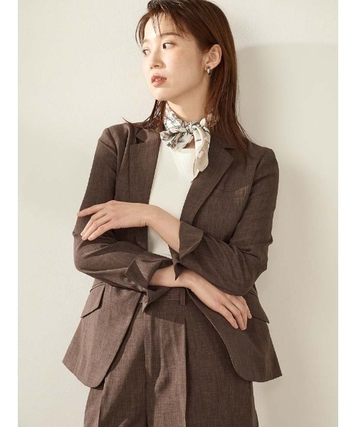 Perfect Suit FActory(パーフェクトスーツファクトリー)の「涼感リネンライク シングルジャケット【ボーテ・セットアップ】 ブラック/D.ブラウン/ネイビー(スーツジャケット・レディース・ブラック/ネイビー/ダークブラウン・M/L/S)」の2枚目の写真