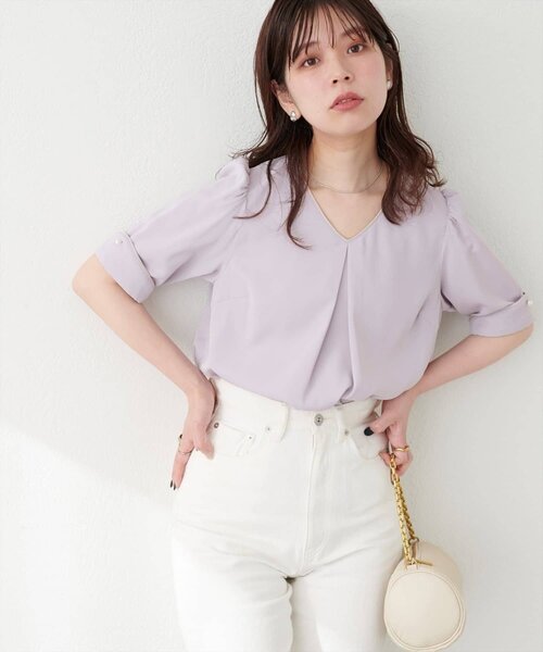 natural couture(ナチュラルクチュール)の「〈osono〉三角カフス配色Vネック(シャツ/ブラウス・レディース・ドット/ネイビー/ラベンダー/ミント/モカ/サックスブルー/ホワイト・FREE)」の14枚目の写真