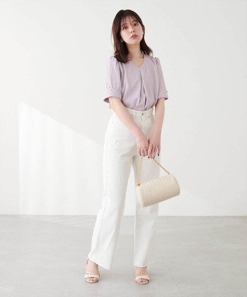 natural couture(ナチュラルクチュール)の「〈osono〉三角カフス配色Vネック(シャツ/ブラウス・レディース・ドット/ネイビー/ラベンダー/ミント/モカ/サックスブルー/ホワイト・FREE)」の15枚目の写真