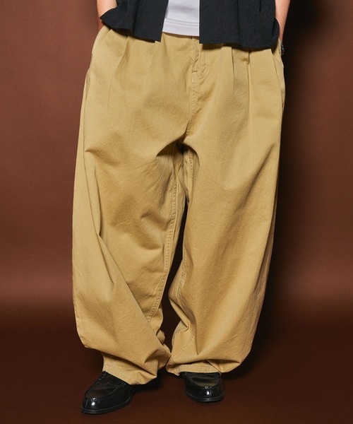 Subciety（サブサエティ）の「Super wide balloon chino pants（チノパンツ・メンズ・ベージュ/ホワイト/ブラック・MEDIUM/LARGE）」の3枚目の写真
