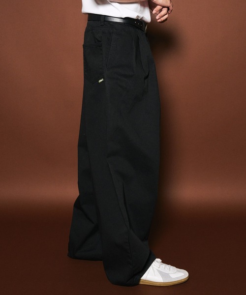 Subciety（サブサエティ）の「Super wide balloon chino pants（チノパンツ・メンズ・ベージュ/ホワイト/ブラック・MEDIUM/LARGE）」の13枚目の写真