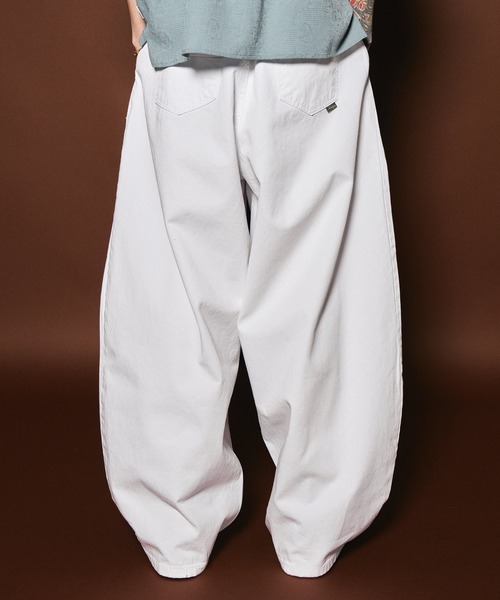 Subciety（サブサエティ）の「Super wide balloon chino pants（チノパンツ・メンズ・ベージュ/ホワイト/ブラック・MEDIUM/LARGE）」の9枚目の写真