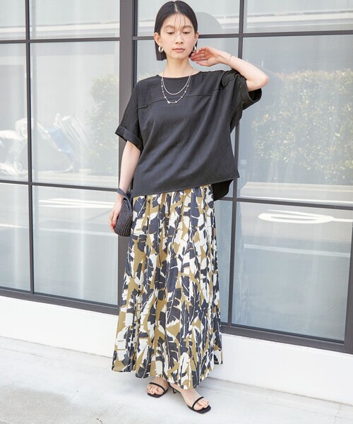 SHIPS(シップス)の「〈手洗い可能〉DEVEAUX リーフ プリント スカート(スカート・レディース・カーキ/ブルー・ONE SIZE)」の3枚目の写真